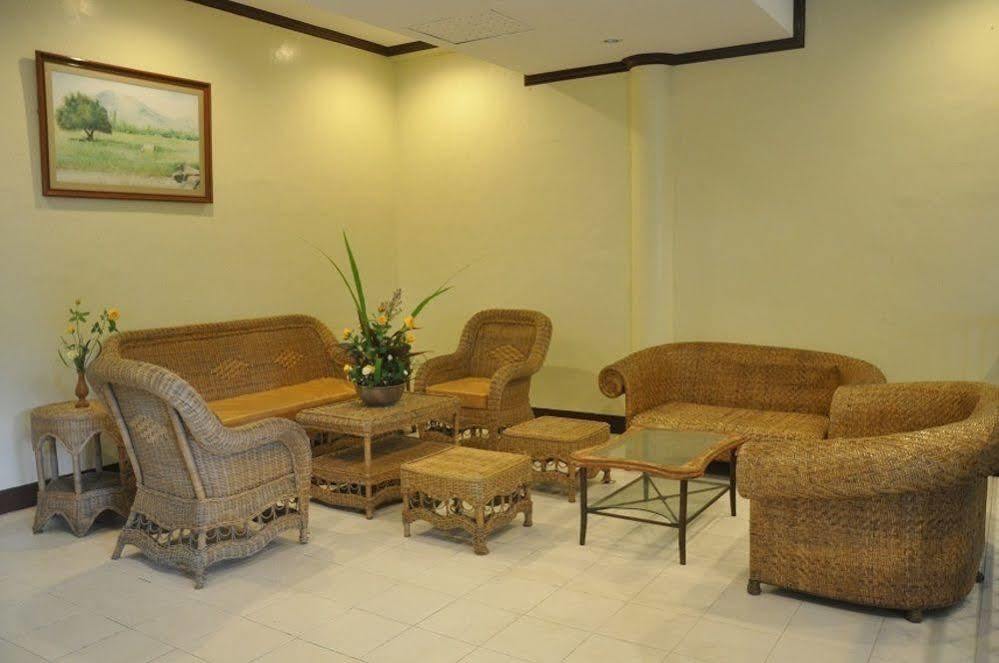 Paras Beach Resort Naasag Exterior photo